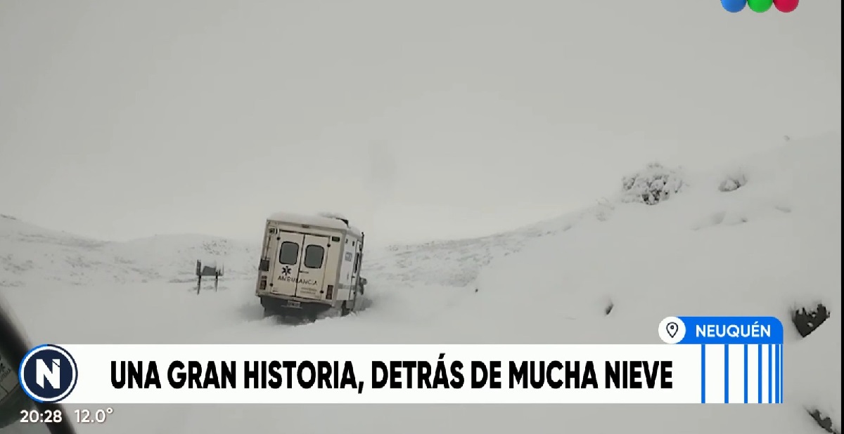 Dramático traslado de una embarazada de Neuquén en medio de la nieve conmueve al país