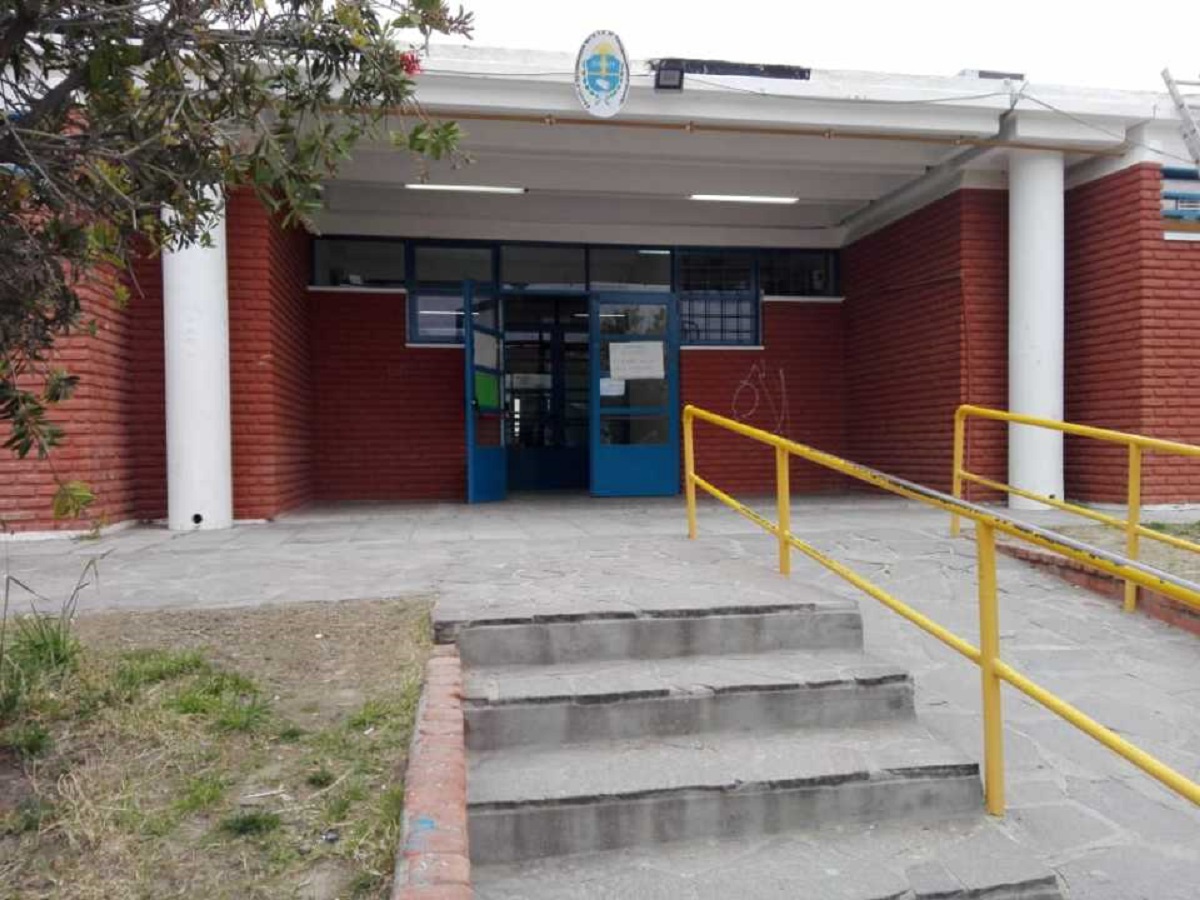 Un adolescente golpeó con un fierro a su compañero en Puerto Madryn.