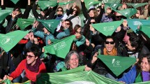 Imagen de El grito en defensa del aborto legal, seguro y gratuito se escuchó en Bariloche