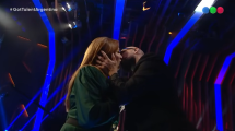 Imagen de ¿Lo viste? El tremendo beso que Abel Pintos le dio a Lizy Tagliani en Got Talent