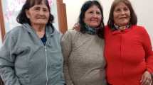 Imagen de Se reencontraron por casualidad luego de 57 años: la historia de las hermanas Hilda, María y Elsa