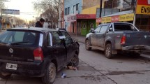 Imagen de Conducía alcoholizado y chocó dos camionetas estacionadas en Cipolletti