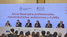 Imagen de Massa anunció medidas de alivio fiscal para profesionales, monotributistas, autónomos y PyMEs