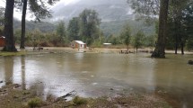 Imagen de Crecida de los ríos en la cordillera: El Manso sufre la mayor complicación y están aislados