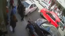 Imagen de Video: estacionaba su auto en Floresta, tuvo una convulsión y mató a una mujer de 71 años