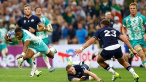 Mundial de Rugby: un jugador cayó por las escaleras y deberá abandonar el certámen