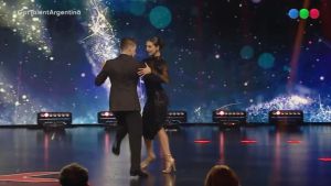 Una pareja de tango deslumbró en Got Talent Argentina y La Joaqui apretó el botón dorado