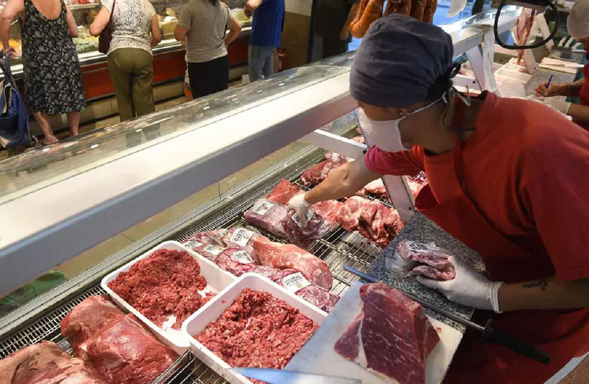 Continúa vigente el reintegro de AFIP al comprar carne con débito. 