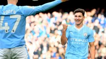 Imagen de Julián Álvarez marca el camino: anotó el primer gol de la victoria del Manchester City