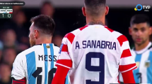 Imagen de Messi contra Sanabria, el jugador de Paraguay que lo escupió: «No sé ni quién es el chico este»