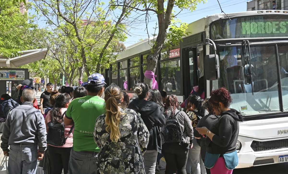 El transporte urbano de Cipolletti tuvo un nuevo aumento en febrero. Archivo
