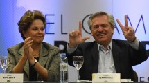 Imagen de Pelea con Massa y swap mediante, Alberto Fernández viaja a China y se reúne con Dilma Rousseff 