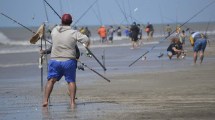 Imagen de El concurso de pesca del pez gallo en El Cóndor pone en juego un millón y medio de pesos