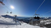 Imagen de Nieve para pocos en Bariloche: restringen el horario para residentes