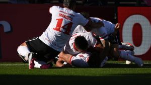 Estudiantes venció a Huracán y enfrentará a Boca o Talleres en la semifinal de la Copa Argentina