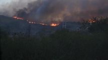 Imagen de Incendios en Córdoba: dramática situación, con casas alcanzadas por el fuego y evacuados