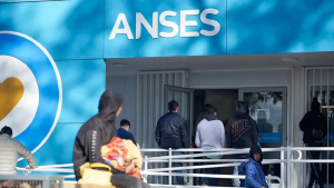 Denuncian más de 320 «despidos arbitrarios» del Gobierno en Anses