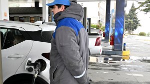 Combustible en Bariloche: no se normalizó del todo el abastecimiento