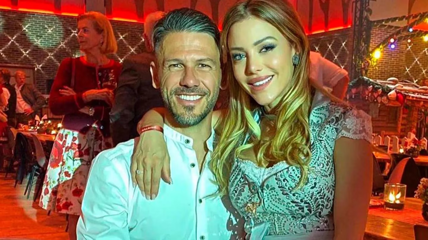 Martín Demichelis y Evangelina Anderson tuvieron internada a su hija Lola durante el fin de semana. 