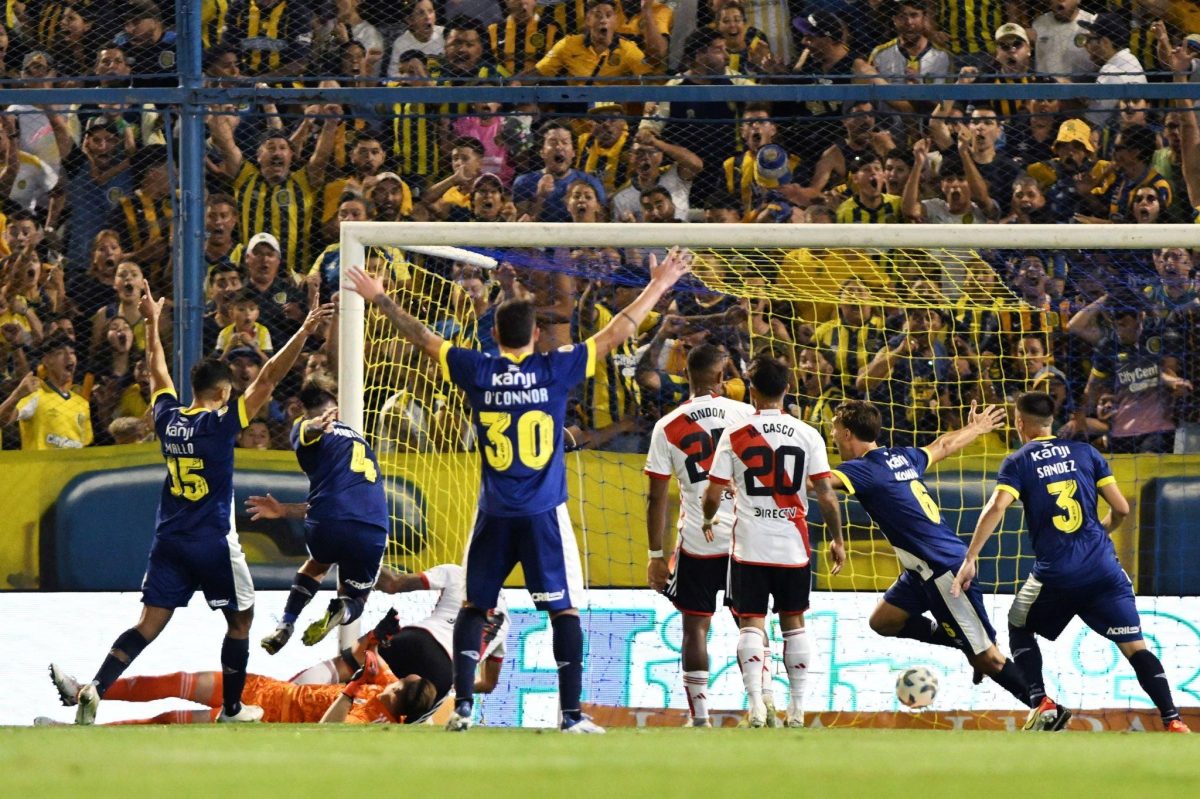 Rosario Central se lo dio vuelta a River y se quedó con el triunfo en el Gigante de Arroyito.