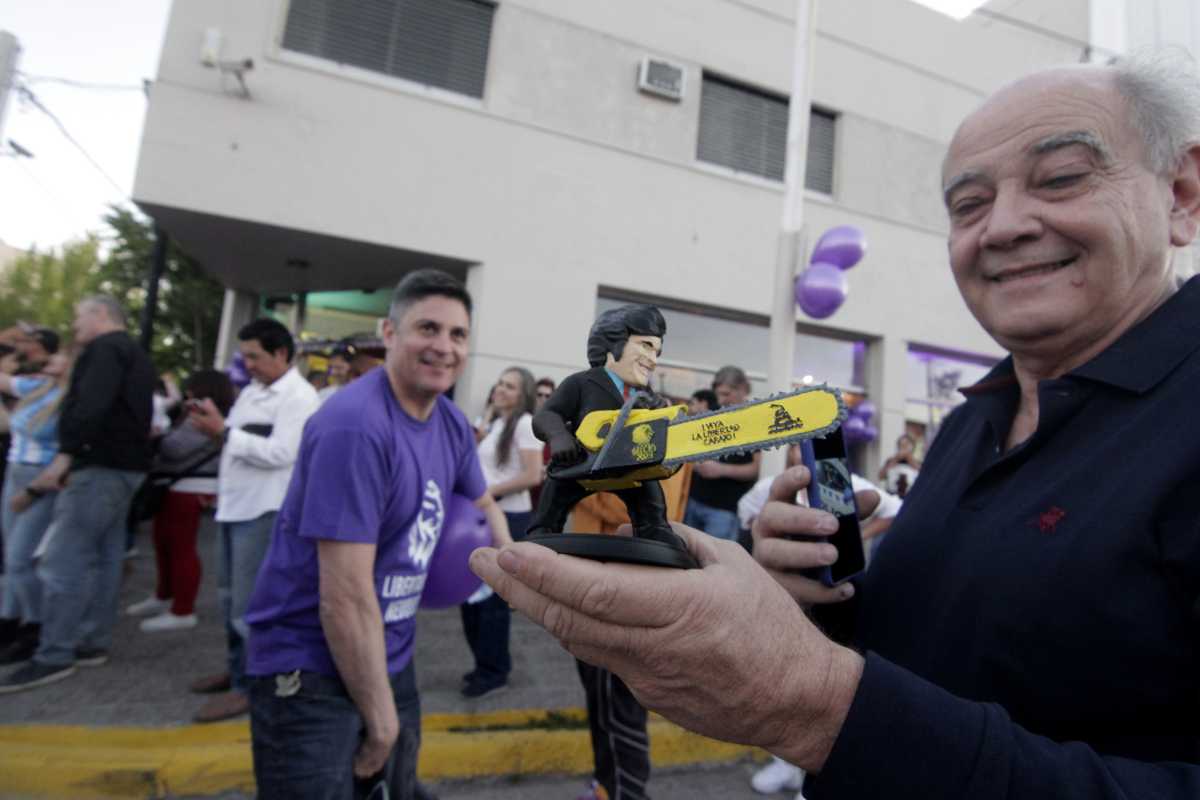 La motosierra al gasto público, una de las principales promesas de campaña de Milei. Foto: Oscar Livera.