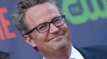 Imagen de Se conoció una misteriosa foto de Matthew Perry junto a una mujer horas antes de morir