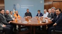 Imagen de Massa se reunió con gobernadores peronistas en medio de las dudas por el aguinaldo de diciembre