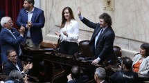 Imagen de Lo que dejó la Asamblea Legislativa: el abrazo de Milei, la distancia de Píparo y un faltazo llamativo