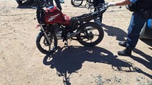 Imagen de Murió un motociclista tras chocar con un colectivo en Neuquén: quién era la víctima