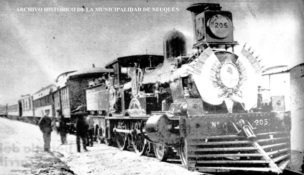 Tren Neuquén-Zapala. Unos 180 kilómetros le duró la victoria al grupo de soldados que iniciaron la rebelión. (FOTO: Gentileza Archivo Histórico Municipal)