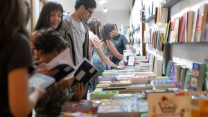 La Feria del Libro de Viedma tuvo dos jornadas a pleno