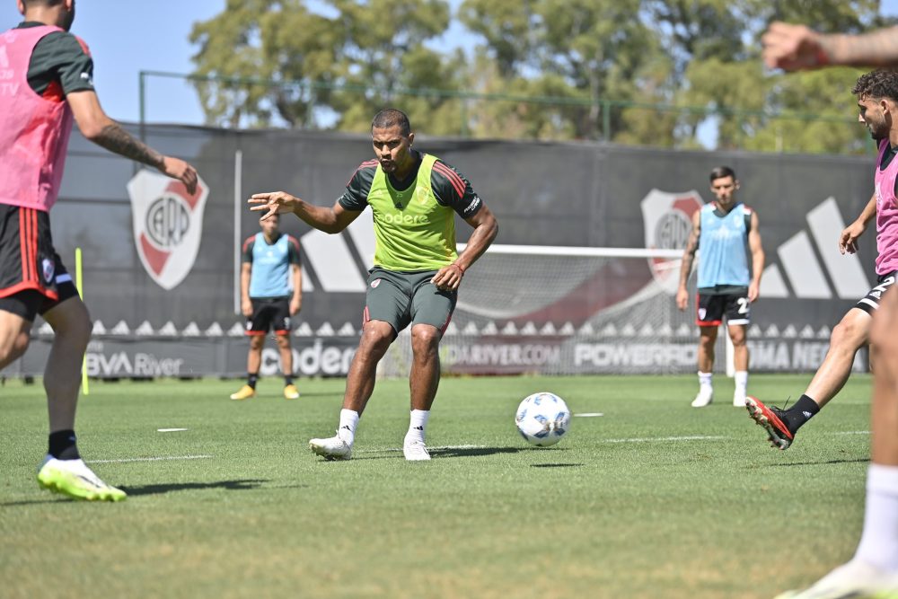 Salomón Rondón será titular en River ante Belgrano en Córdoba.