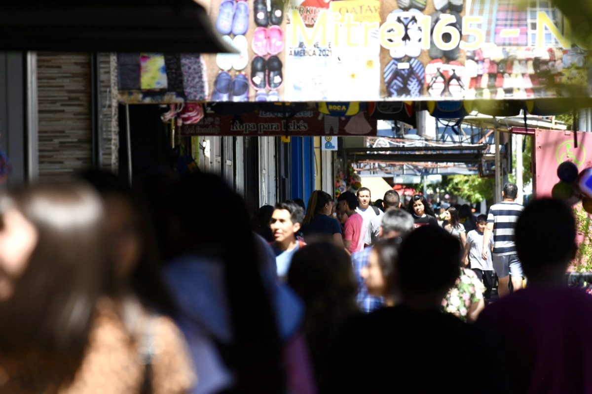 Cómo funcionarán los comercios en Neuquén y Roca, (Foto Matías Subat)