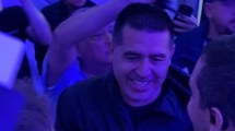 Imagen de VIDEO | Elecciones en Boca: Román Riquelme llegó a votar y desató la locura de los fanáticos