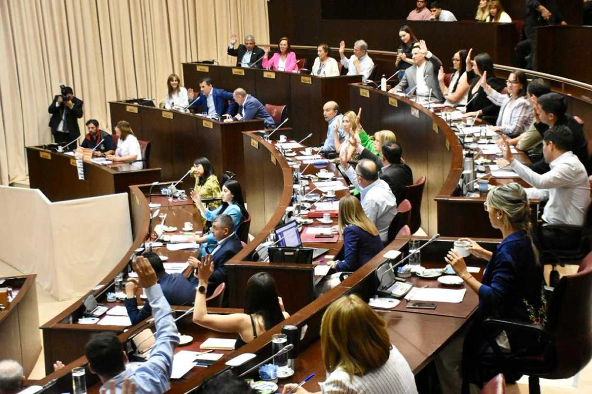 Diputados debaten hoy la emergencia carcelaria y el nuevo endeudamiento en Neuquén