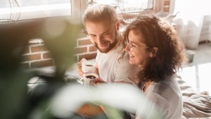 Las palabras importan: cómo una conversación con tu pareja puede influir en la salud del corazón 