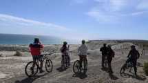 Imagen de Viaje en bici rumbo al paraíso de la Patagonia donde se filmó la gloriosa escena de Caballos salvajes