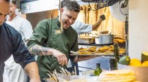 Imagen de Juan Izaguirre, uno de los chefs que mejor representa la gastronomía de Río Negro