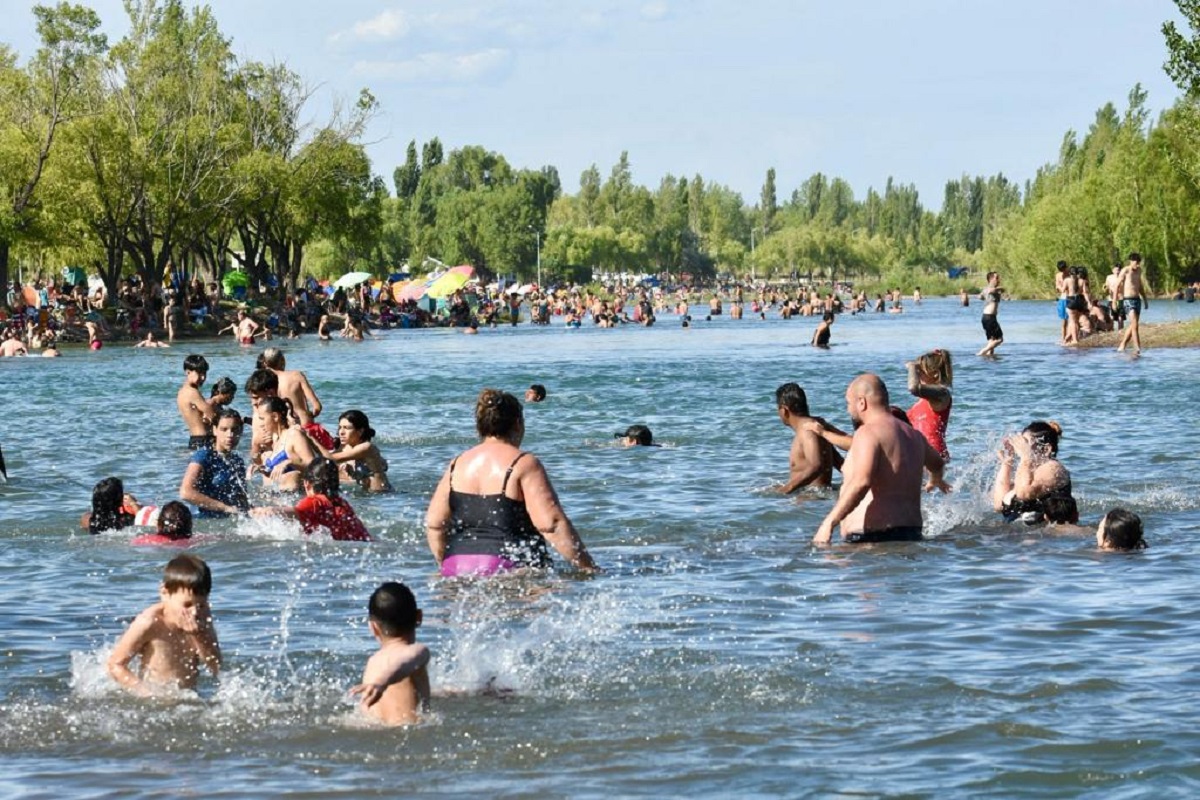 Ola de calor en el Alto Valle, se esperan máximas de 40° durante la semana (Foto: Matías Subat)