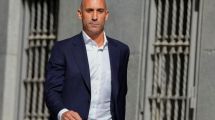 Imagen de La FIFA suspendió tres años a Luis Rubiales, por el beso no consentido a Jenni Hermoso