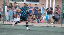 Imagen de Con un penal polémico, Rincón le ganó a Deportivo Roca en el Regional Amateur