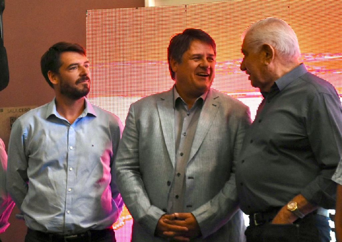 Rodrigo Buteler junto a Mariano Gaido en la presentación de la Fiesta de la Confluencia. Foto: Matías Subat. 