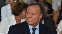 Imagen de Por qué detuvieron a Julio Iglesias en el aeropuerto de Punta Cana