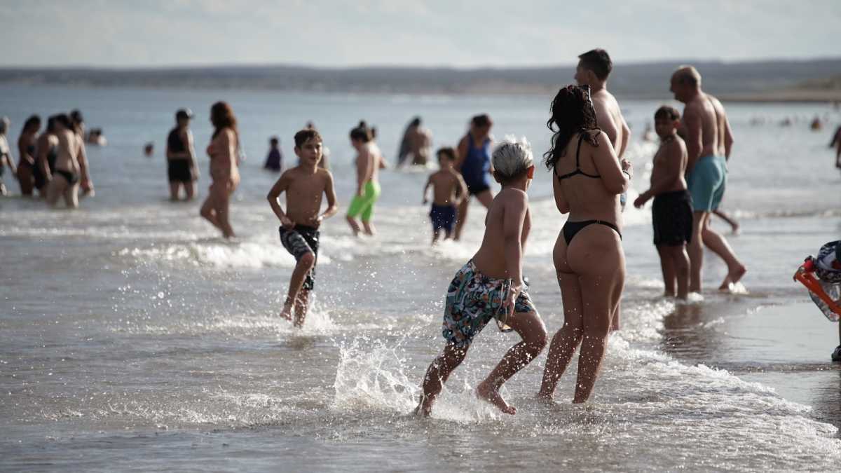 Después de la playa, a celebrar el cumple de Las Grutas, que celebra sus 64 años 