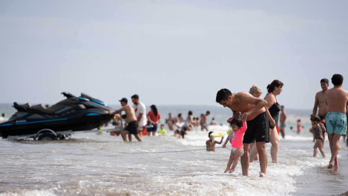 Playa y diversión en Las Grutas en este arranque de 2024