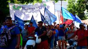 Las marchas continuarán por la tarde en el Alto Valle, por el paro de la CGT