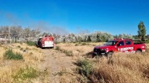 Imagen de Impactante incendio de pastizales a metros de las viviendas, en Neuquén