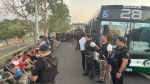 Imagen de Video | Así empezó el violento enfrentamiento entre las dos barras de River afuera del Monumental