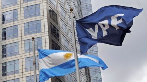 YPF: jueza de Nueva York define si extiende plazo para evitar embargos de activos argentinos