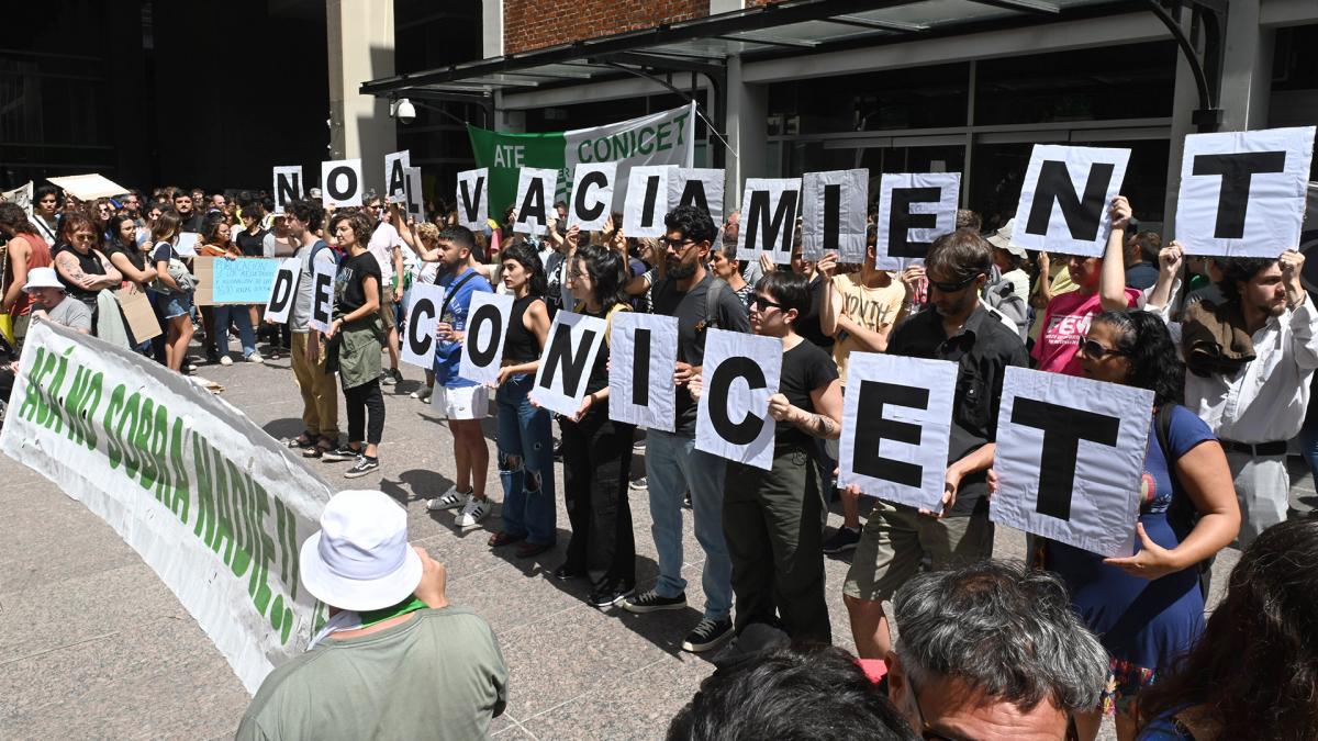 Se mantienen en estado de alerta y movilización. Esperan respuestas concretas. Foto: Telam